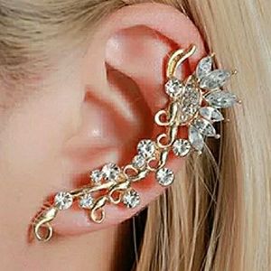 💋RHINESTONE CLIP EARRING CUFF!!!